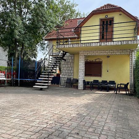 Edu Apartman Hajdúszoboszló Esterno foto