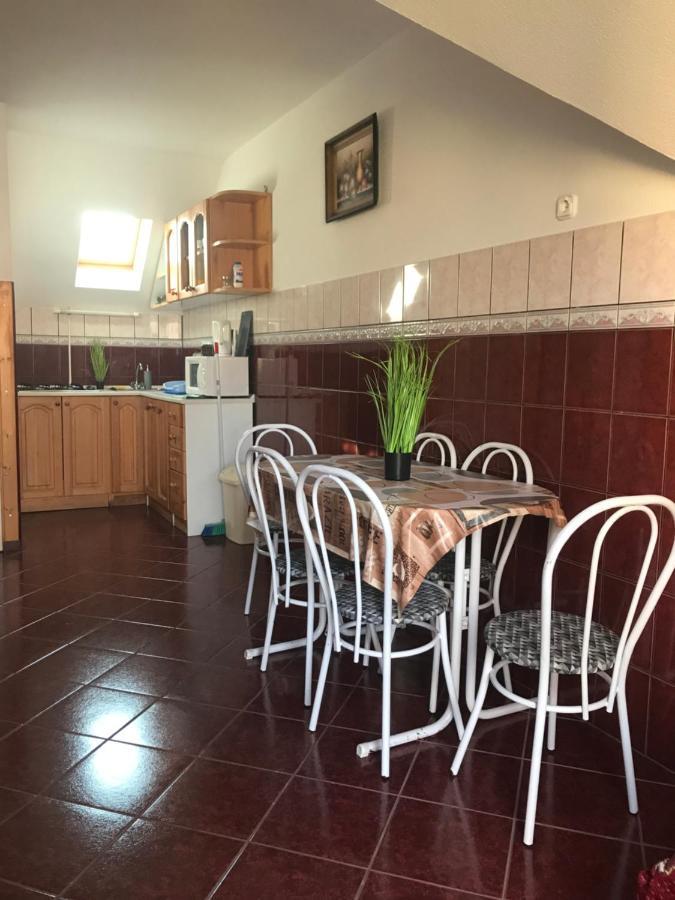 Edu Apartman Hajdúszoboszló Esterno foto