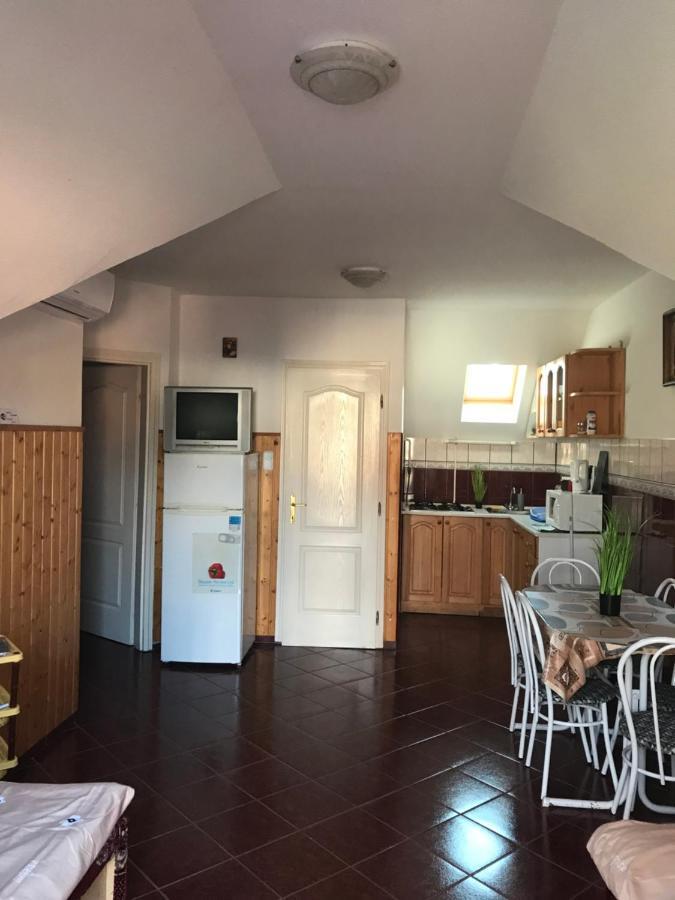 Edu Apartman Hajdúszoboszló Esterno foto