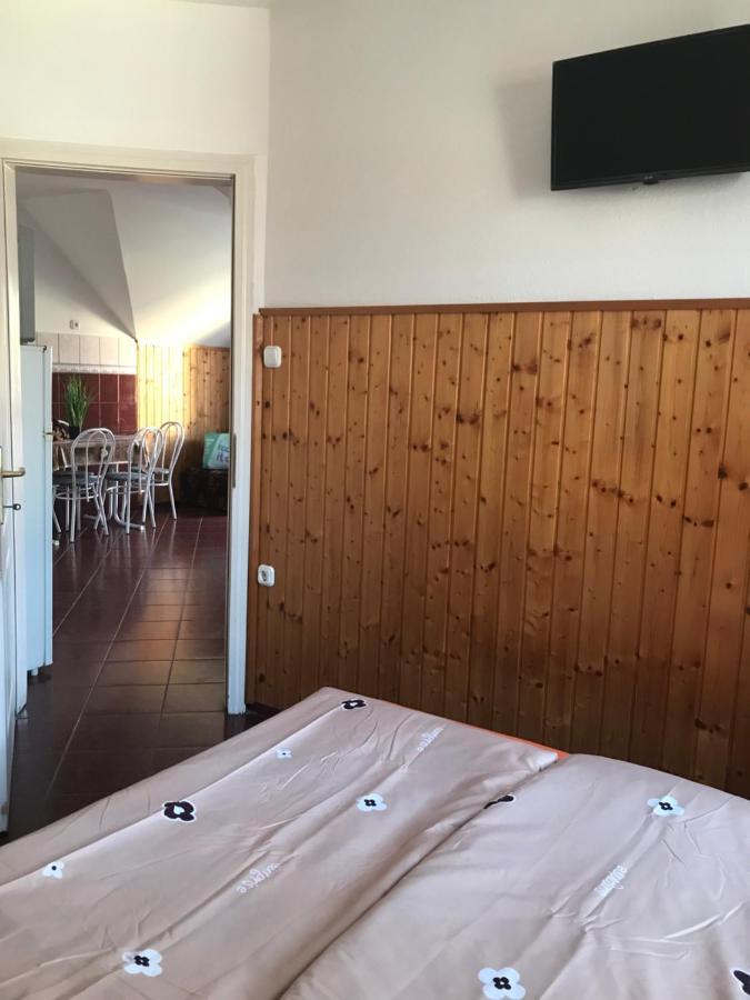 Edu Apartman Hajdúszoboszló Esterno foto